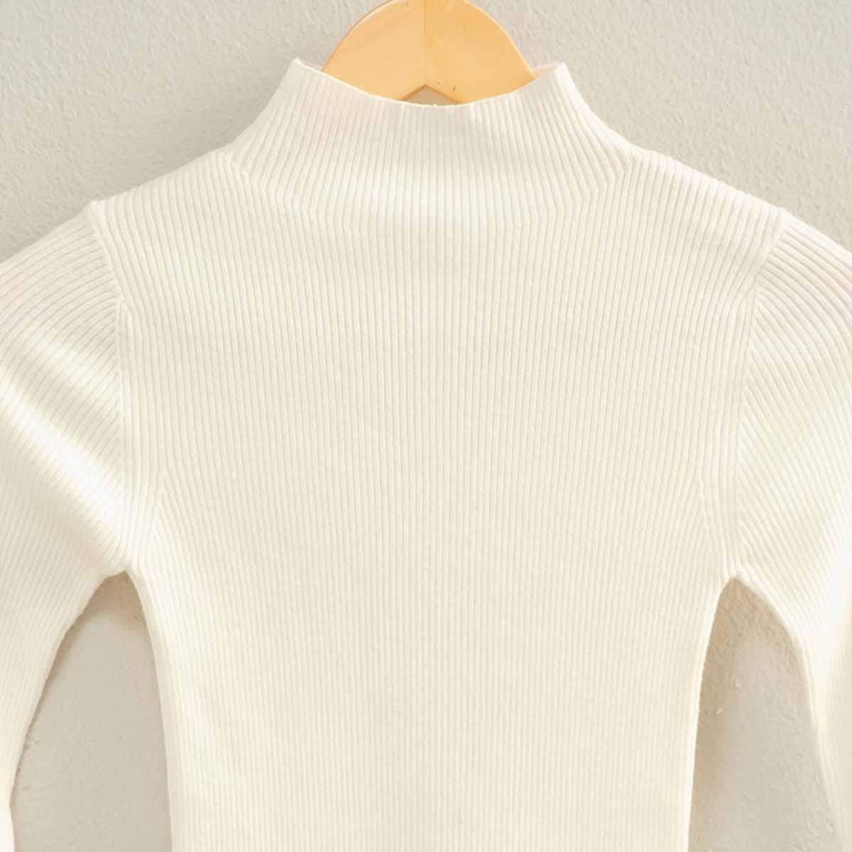 Sueter Blanco de Cuello Alto