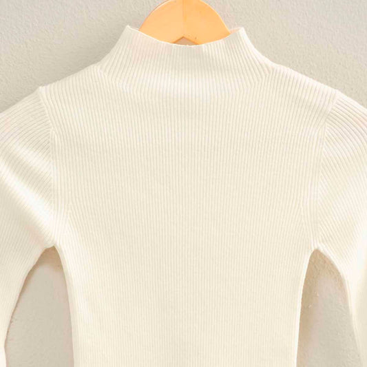 Sueter Blanco de Cuello Alto