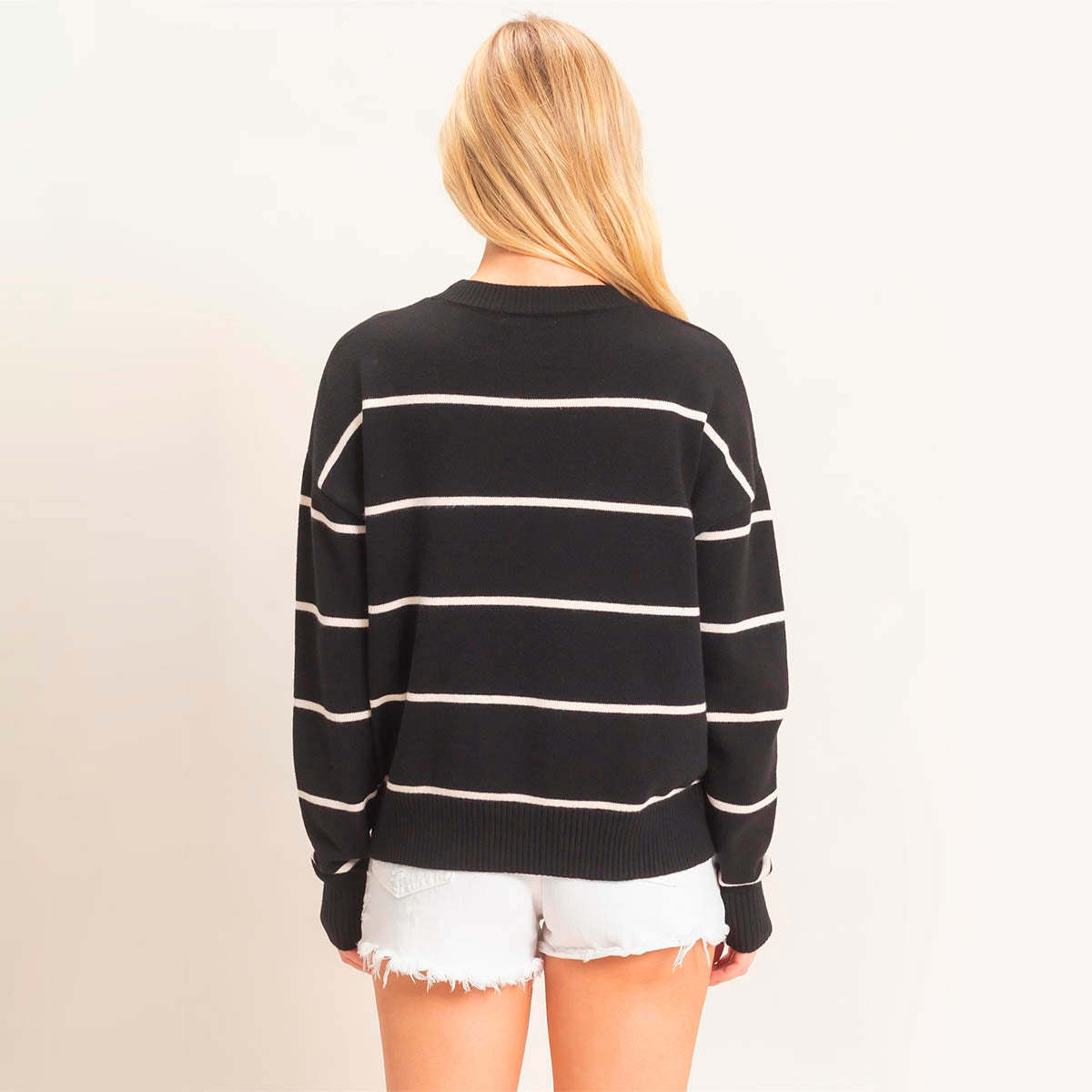 Sueter Negro de Rayas