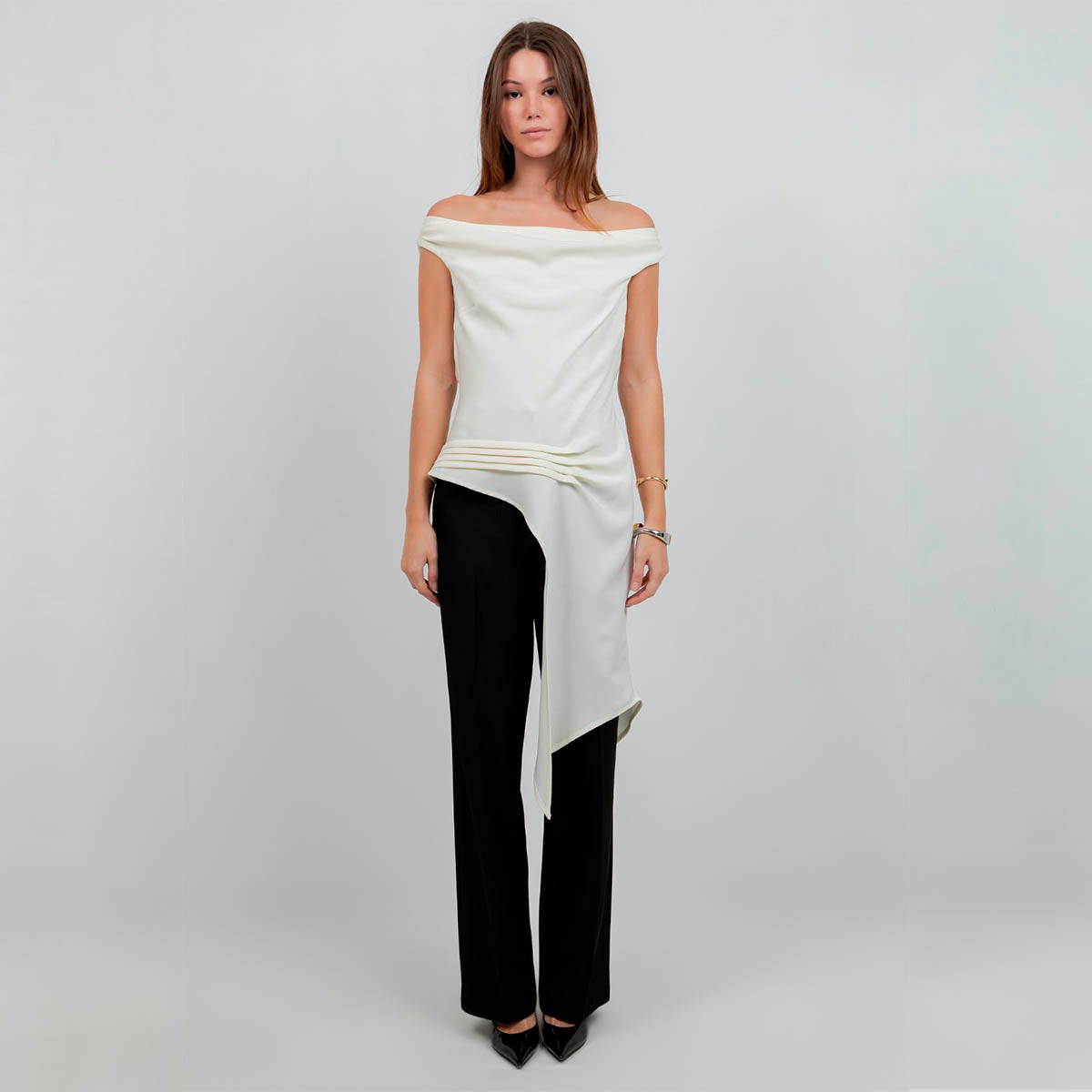 Blusa Blanca Asimetrica