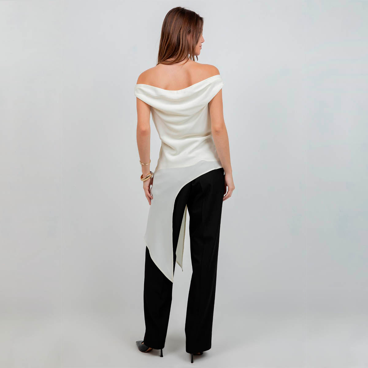 Blusa Blanca Asimetrica