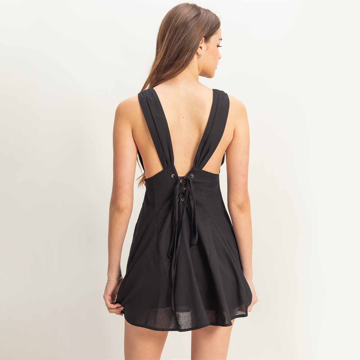 Vestido Negro de Tirantes