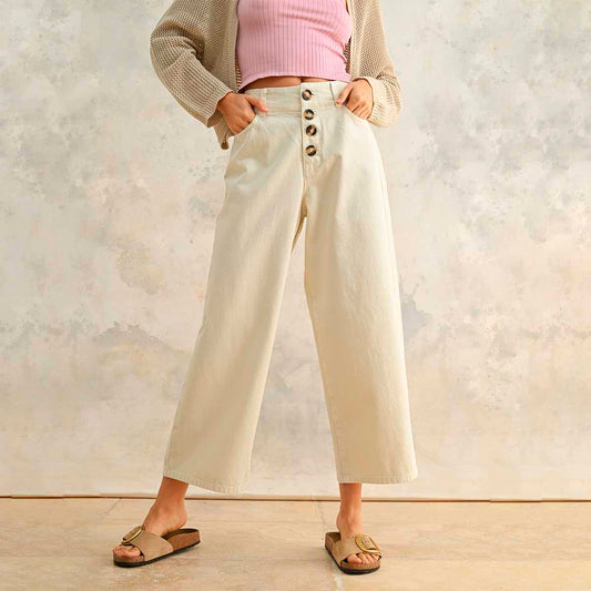 Pantalon Beige con Detalle de Botones