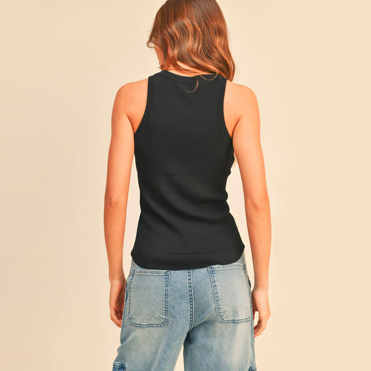 Blusa Negra de Tirantes