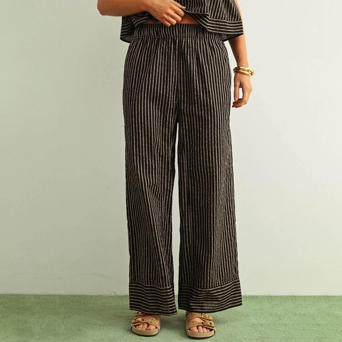Set Negro de Rayas