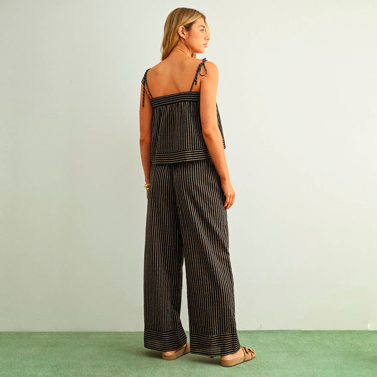 Set Negro de Rayas