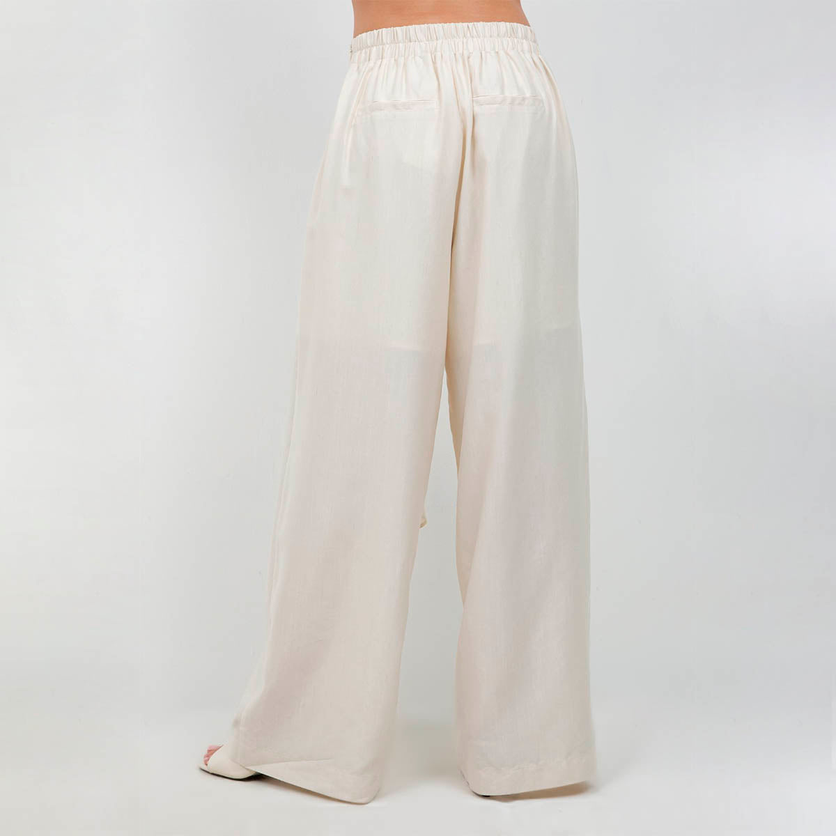 Pantalon Beige con Detalle