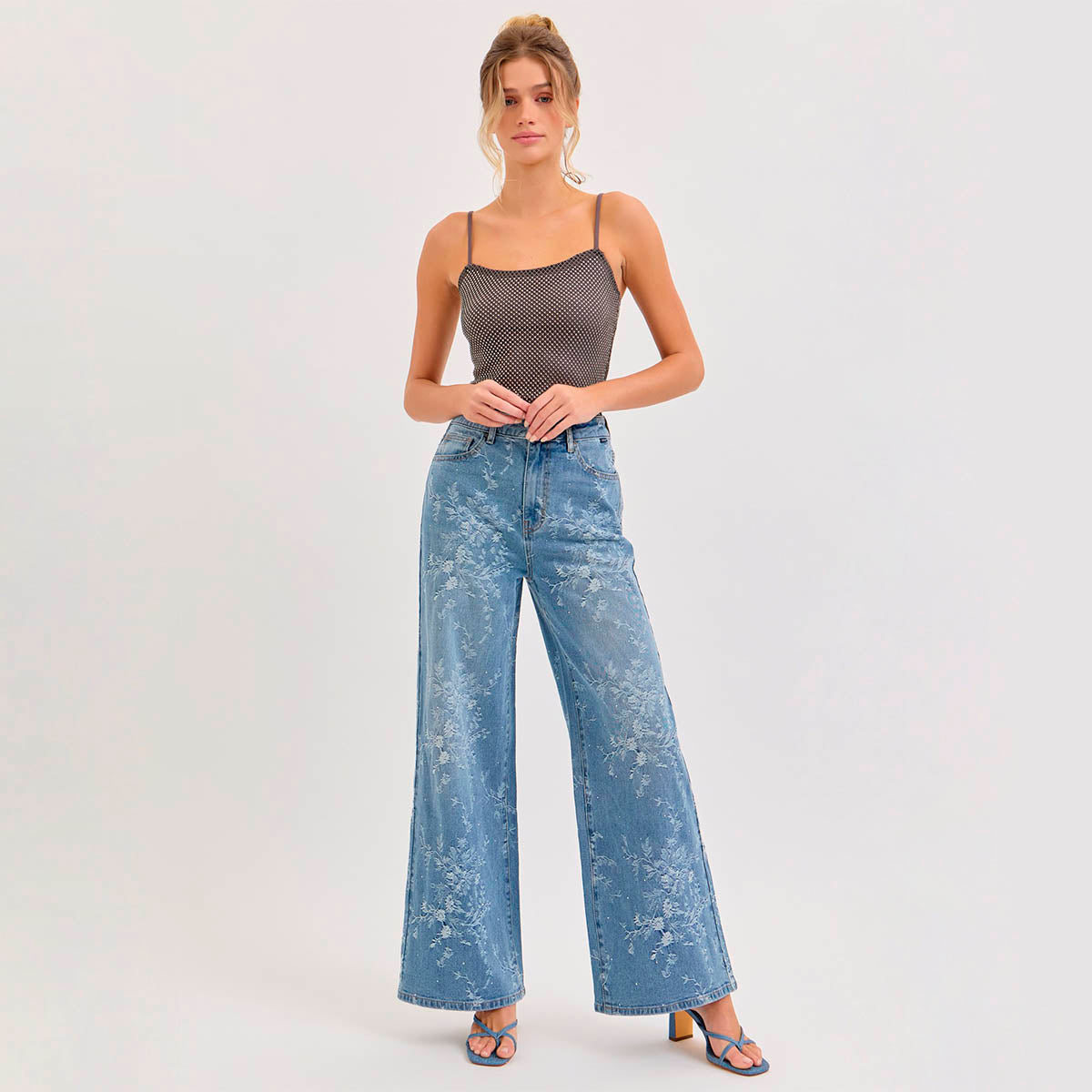 Jeans Azul con Bordado