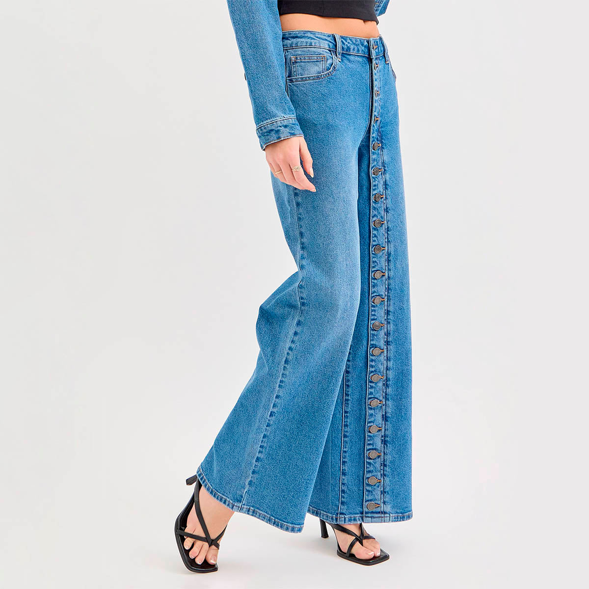 Jeans Azul con Detalles de Botones