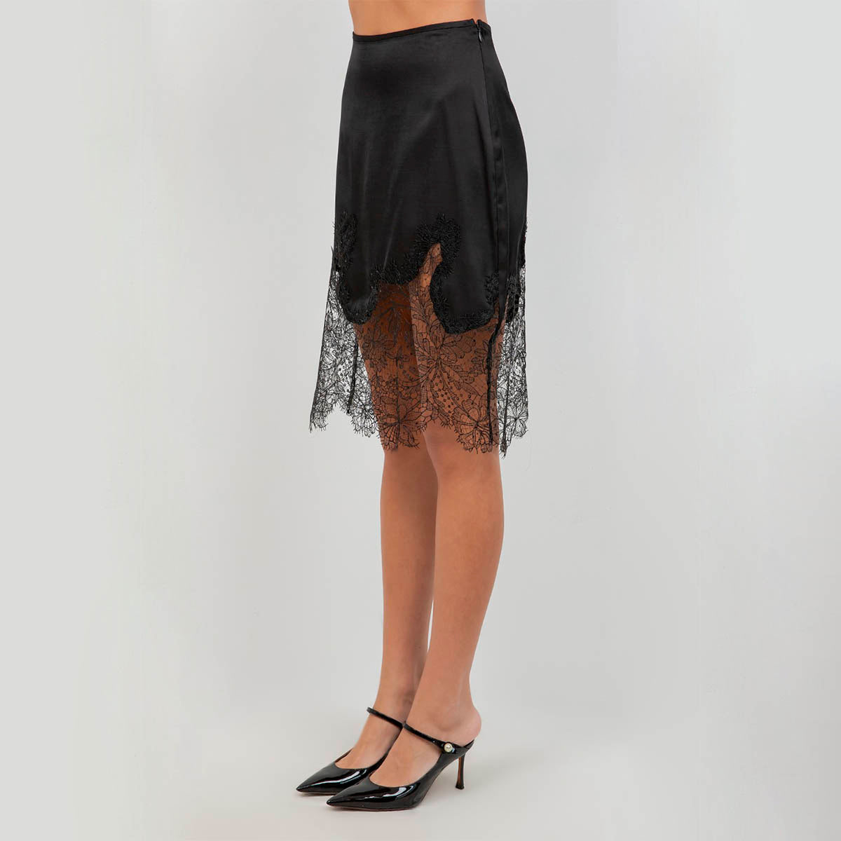 Falda Negra con Detalle Encaje