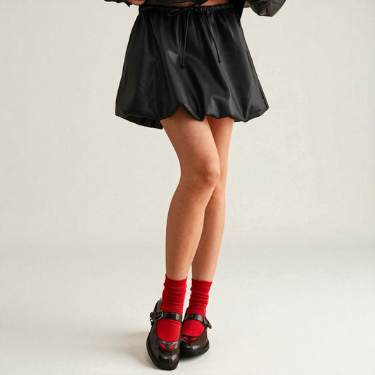 Falda Negra de Vinipiel